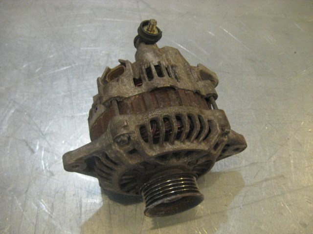 2001 Subaru LEGACY Outback 2.5L MT Alternator 23700 AA37A R17333