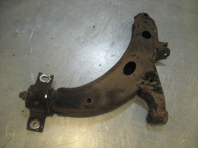 01 Subaru LEGACY Front RH Lower Control Arm  R17349