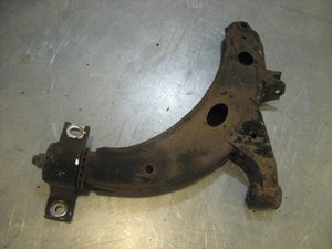 01 Subaru LEGACY Front RH Lower Control Arm  R17349