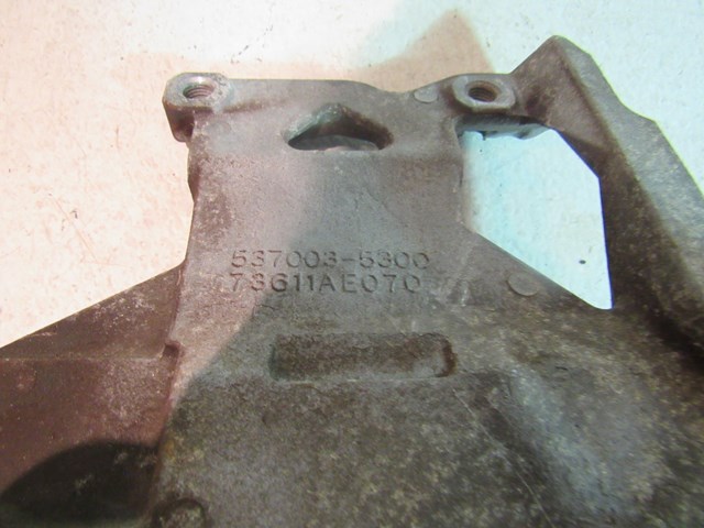 01 Subaru LEGACY AC Compressor Bracket R17359 in Avon, MN 56310 PB#10824