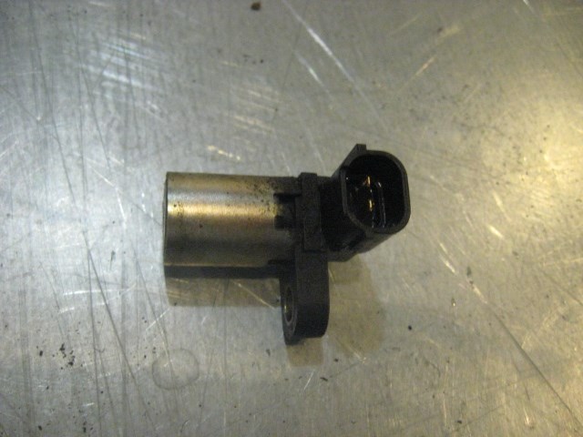 01 Subaru LEGACY Crank Position Sensor  R17371