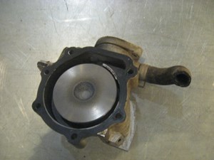 01 Subaru LEGACY Water Pump / Thermostat Assembly  R17374