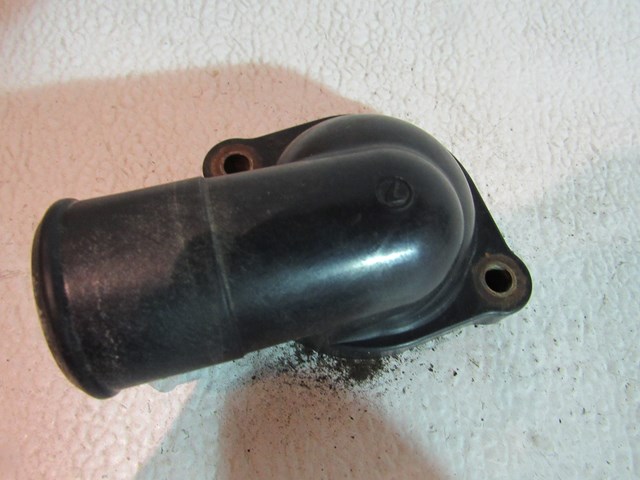 01 Subaru LEGACY Thermostat Housing  R17375