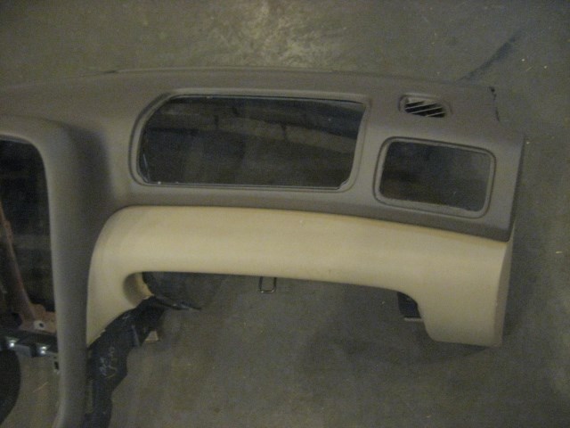 01 Subaru LEGACY Outback Dash Panel  R17402