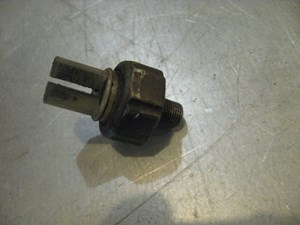 90 Nissan 240SX Engine Oil Pressure Sensor  R17407