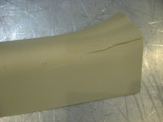 08 Infiniti G37 RH Passenger Door Sill Trim  R17466