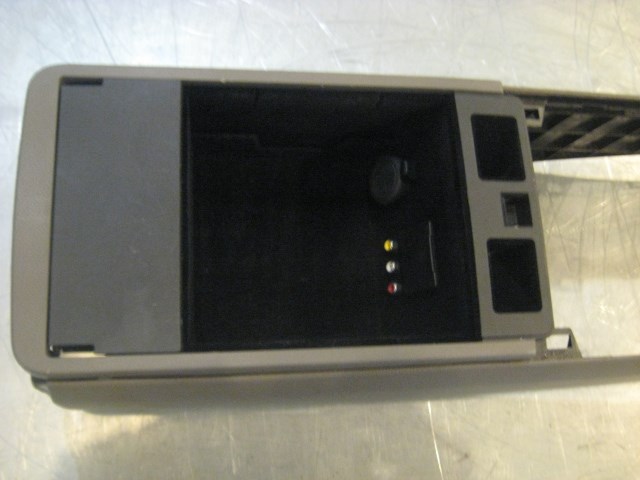 08 Infiniti G37 Tan Center Console Trim  R17444