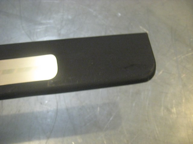 08 Infiniti G37 RH Passenger Door Sill Plate 769B0JL00 R17461