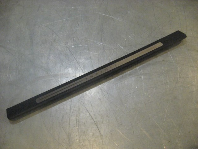 08 Infiniti G37 RH Passenger Door Sill Plate 769B0JL00 R17461
