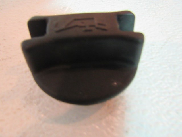 2008 Infiniti G37 Coupe Engine Oil Cap Filler Cap OEM R17483