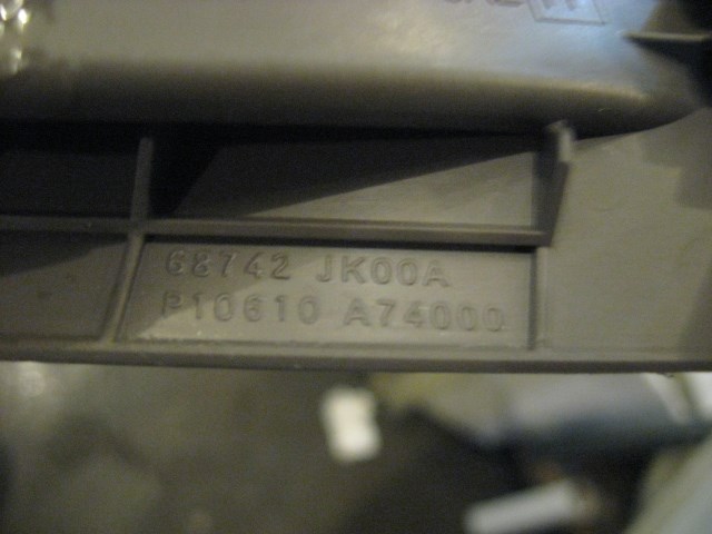 08 Infiniti G37 RH Upper Dash Vent Trim 68742 JK00A R17489