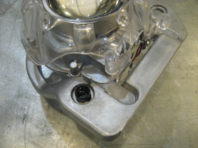 08 Infiniti G37 RH HID Headlight Headlamp Lens Housing  R17567