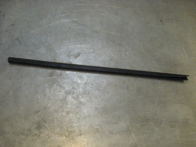 08 Infiniti G37 Left Driver Interior Window Sill  R17595