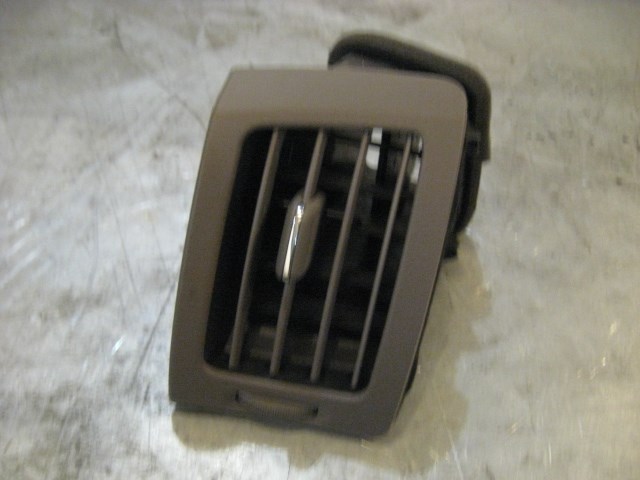 08 Infiniti G37 LH Driver Dash Vent  R17607