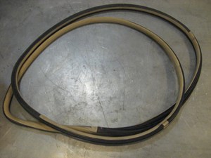 08 Infiniti G37 LH Driver Tan Body Seal  R17649