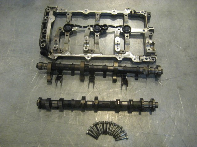08 Infiniti G37 VQ37VHR RH Camshafts /W Mount  R17670