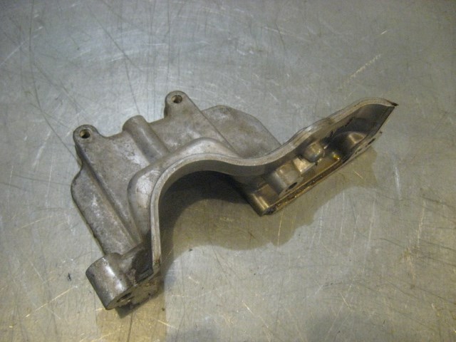 08 Infiniti G37 VQ37VHR LH Timing Cover Piece  R17677