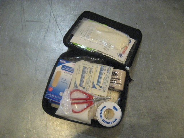 08 Infiniti G37 Infiniti First Aid Kit  R17698