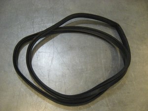 08 Infiniti G37 Coupe Rear Trunk Seal  R17704