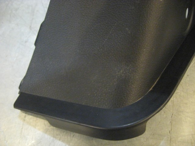 03 Nissan 350Z Lower RH Strut Tower Trim Cover 93156 CD000 R17802