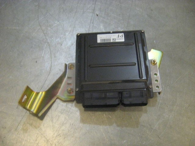 03 Nissan 350Z Engine Control Unit ECU MEC31 531 A1 R17839