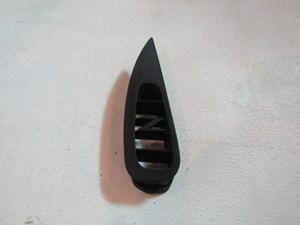 03 Nissan 350Z RH Passenger Z Dash Vent 68420 CD000 R17844