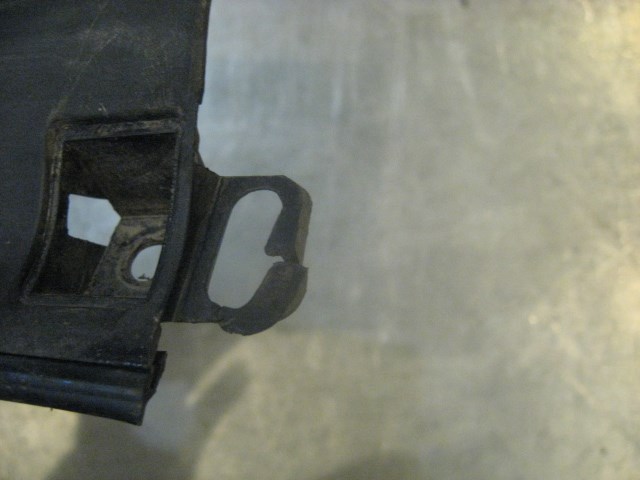 03 Nissan 350Z LH Driver Wiper Cowl Vent Panel 66863 CD000 R17852