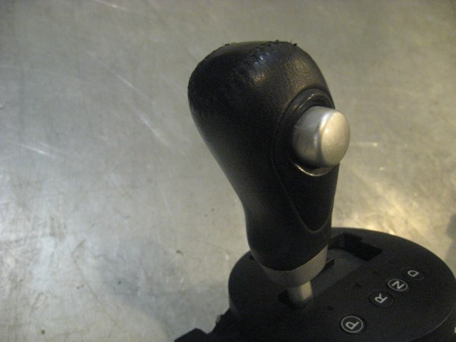2003 Nissan 350Z Automatic Transmission A/T Gear Selector Shifter Assembly OEM