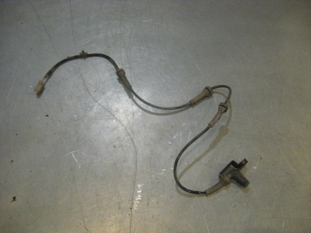 03 Nissan 350Z Front RH ABS Sensor  R17882