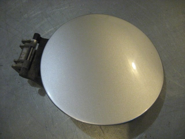 03 Nissan 350Z Silver Gas Lid Fuel Door  R17886