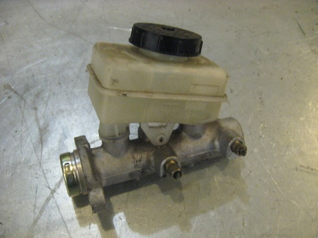 03 Nissan 350Z Brake Master Cylinder W/O VDC  R17945