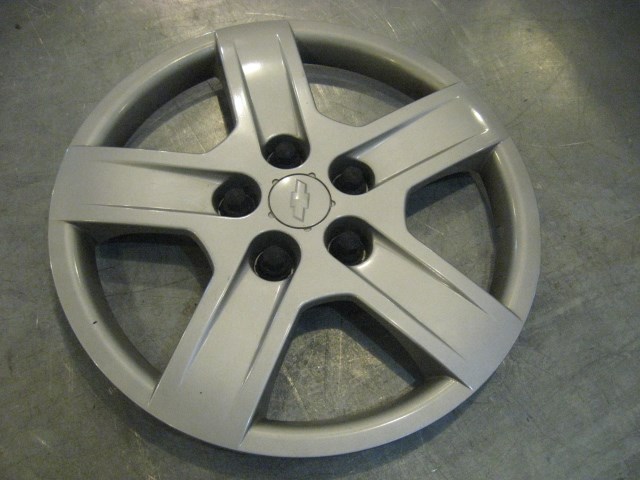 07  EQUINOX 1 in Wheel Hub Cap Cover  R17966