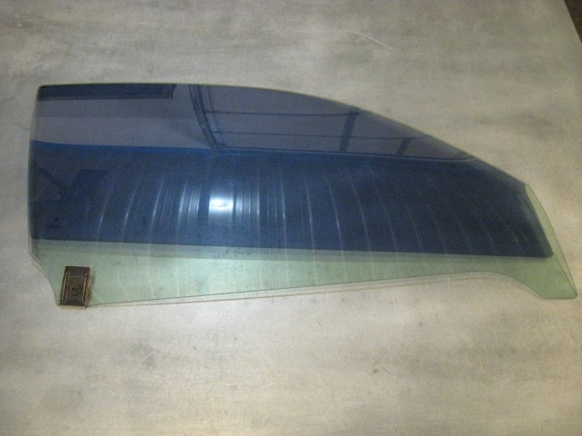 04 BMW M3 Coupe Front RH Door Glass Window  R17979