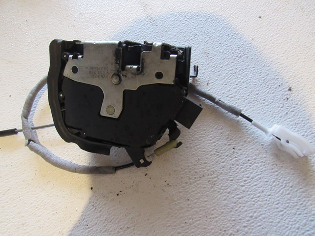 04 BMW M3 Front RH Door Lock Actuator 7 011 250 R17983