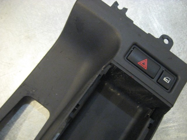 04 BMW M3 Center Console Trim. 51168213 R18008