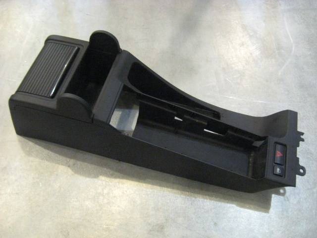 04 BMW M3 Center Console Trim. 51168213 R18008