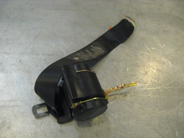 04 BMW M3 Rear RH Seat Belt  R18072