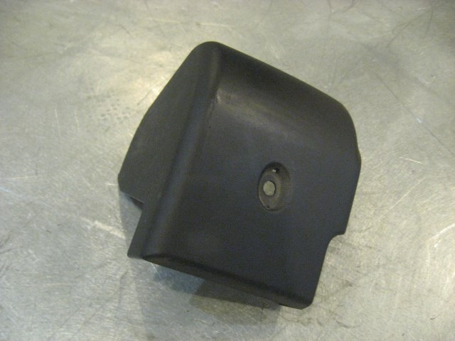 04 BMW M3 Rear RH Seat Belt Cover 52207028312 R18073