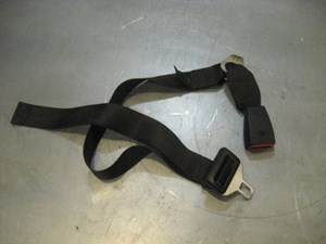 04 BMW M3 Rear Center Seat Belt  R18098