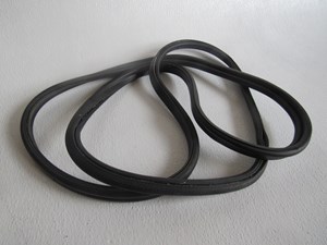 04 BMW M3 Rear Trunk Seal  R18099