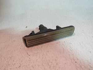 04 BMW M3 RH Passenger Side Marker Light  R18121