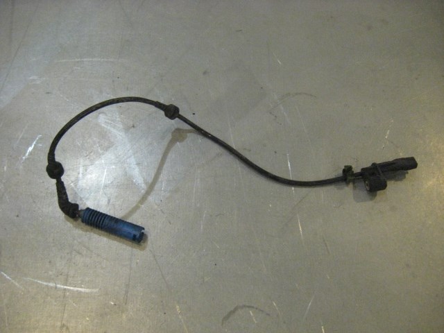 04 BMW M3 Front LH ABS Sensor  R18124