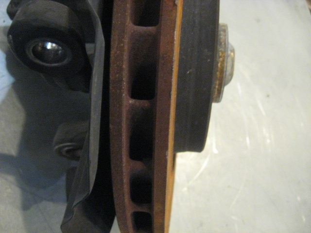 04 BMW M3 Front LH Driver Spindle Hub Assy  R18129