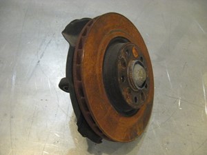 04 BMW M3 Front LH Driver Spindle Hub Assy  R18129