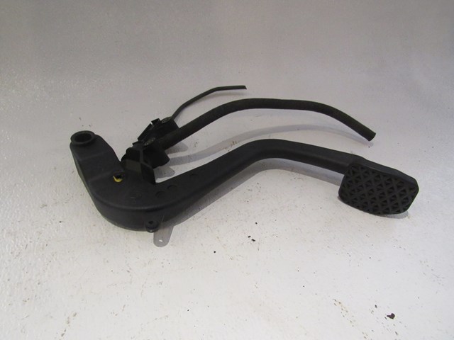 04 BMW M3 Clutch Pedal Assy  R18169