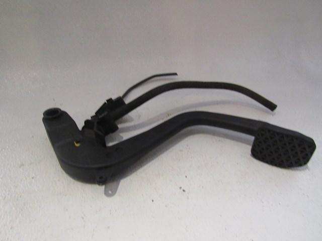 04 BMW M3 Clutch Pedal Assy  R18169
