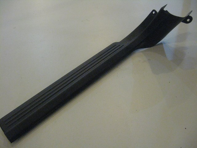 02 Subaru IMPREZA LH Front Door Plate  R4450