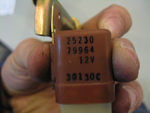 04 Nissan 350Z Flasher Relay Turn Signal 25230 79964 R4573