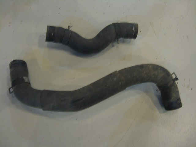 05 Infiniti G35 Upper & Lower Radiator Hoses  R5894