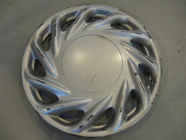 97 Subaru IMPREZA Outback Hub Cap  R6046